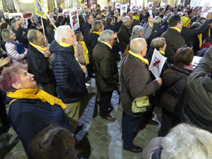 Concentració a la plaça del Vi per la independència i la llibertat dels presos polítics