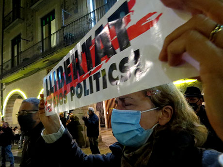 Concentració per la llibertat dels presos polítics a la plaça del Vi