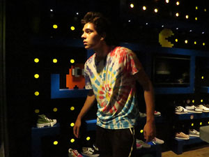 Festival Fitag 2020. Girona pren vida. Espectacles als aparadors de les botigues de Girona