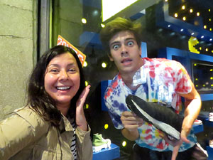 Festival Fitag 2020. Girona pren vida. Espectacles als aparadors de les botigues de Girona