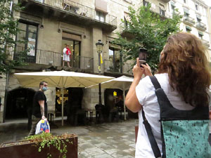 Festival Fitag 2020. Girona pren vida. Espectacles als aparadors de les botigues de Girona