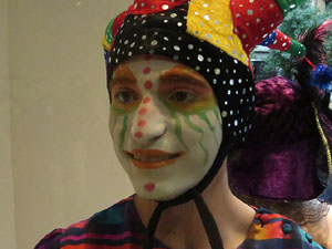 Festival Fitag 2020. Girona pren vida. Espectacles als aparadors de les botigues de Girona