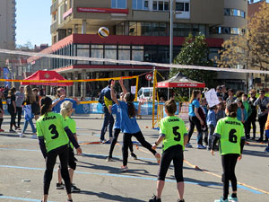 VIII Jornada de l'Esport Femen&iacute; 2020 a la pla&ccedil;a Salvador Espriu, la de Francesc Calvet i Rubalcaba, la pla&ccedil;a Catalunya i el riu Onyar