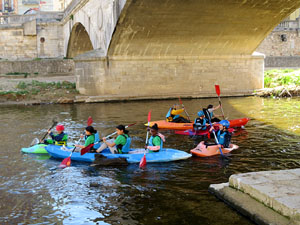 VIII Jornada de l'Esport Femen&iacute; 2020 a la pla&ccedil;a Salvador Espriu, la de Francesc Calvet i Rubalcaba, la pla&ccedil;a Catalunya i el riu Onyar