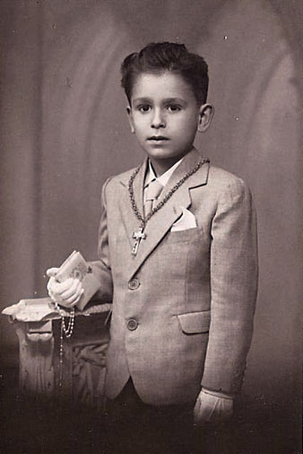 Josep Maria Varés el dia de la seva primera comunió. 23/05/1954