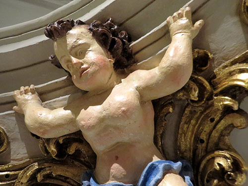 Atlant de la cúpula d'una capella de l'església de Sant Domènec. Segle XVIII. Còpia en guix de l'original