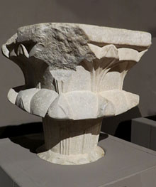 Capitell. Segle XV. Pedra de Girona