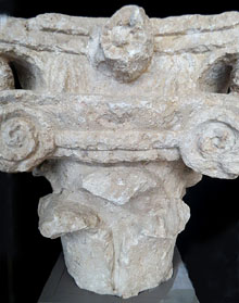 Capitell. Segle XV. Pedra de Girona