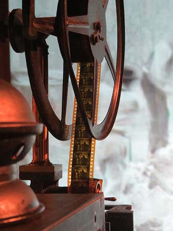 Projecci&oacute; a una de les sales del museu