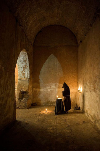 Caputxí dins la cisterna a l'antic convent dels caputxins, i posterior fort militar, a les Pedreres