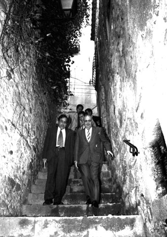 Visita de Jacob Cohen, embaixador d'Israel a Espanya, acompanyat de l'alcalde de Girona, Joaquim Nadal. 22/05/1992