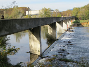 Ponts de Girona. La passera de Fontajau