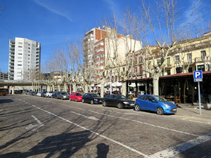 La plaça del poeta Marquina, antiga plaça de l'Estació o del Carril