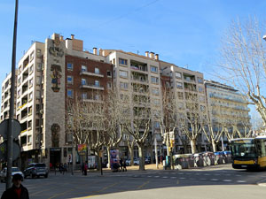 La plaça del poeta Marquina, antiga plaça de l'Estació o del Carril