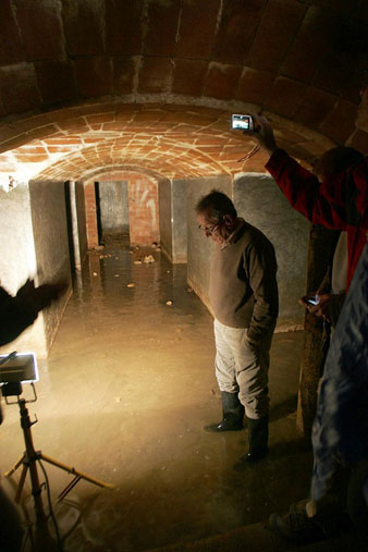 Refugi antiaeri del Carril, a la plaça Poeta Marquina. 2012