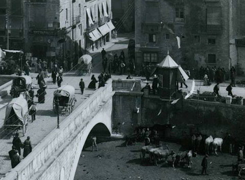 El quiosc de begudes de la Rambla Verdaguer des d'un punt elevat. 1910-1920