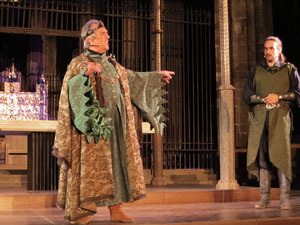 Representaci&oacute; de la Consueta de Sant Jordi cavaller a la nau g&ograve;tica de la Catedral