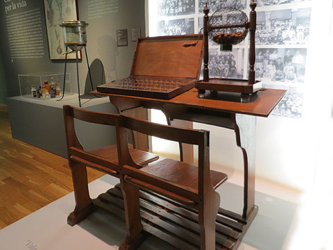 Pupitre escolar. Segle XIX