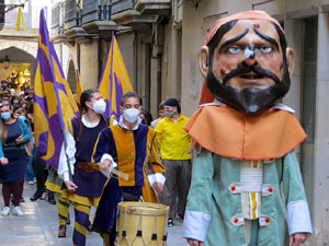 Fires de Sant Narcís 2021. Toc de rams. Cerimònia del canvi de rams de les gegantes