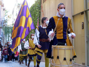 Fires de Sant Narcís 2021. Toc de rams. Cerimònia del canvi de rams de les gegantes