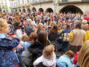 Fires de Sant Narc&iacute;s 2021. Passejada amb els capgrossos pels carrers del Barri Vell