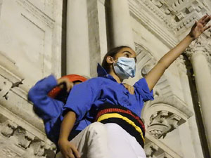 Fires de Sant Narcís 2021. Pilar a les escales de la Catedral