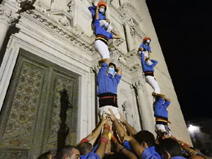 Fires de Sant Narcís 2021. Pilar a les escales de la Catedral