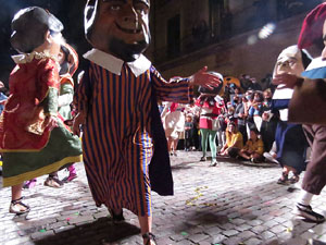 Fires de Sant Narcís 2021. Ball de l'àliga, capgrossos i gegants