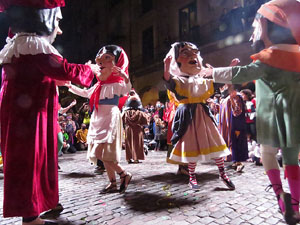 Fires de Sant Narcís 2021. Ball de l'àliga, capgrossos i gegants