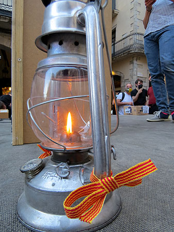 Arribada de la Flama del Canig&oacute; 2021 a la pla&ccedil;a del Vi