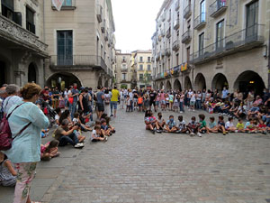 Arribada de la Flama del Canig&oacute; 2021 a la pla&ccedil;a del Vi