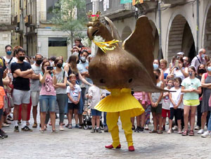 Arribada de la Flama del Canig&oacute; 2021 a la pla&ccedil;a del Vi