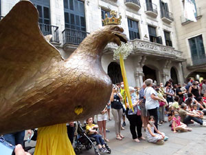 Arribada de la Flama del Canig&oacute; 2021 a la pla&ccedil;a del Vi