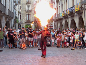 Arribada de la Flama del Canig&oacute; 2021 a la pla&ccedil;a del Vi