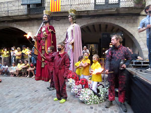 Arribada de la Flama del Canig&oacute; 2021 a la pla&ccedil;a del Vi