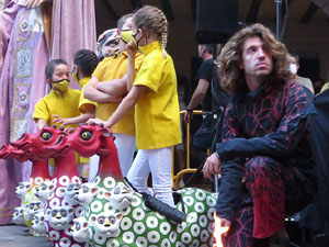 Arribada de la Flama del Canig&oacute; 2021 a la pla&ccedil;a del Vi