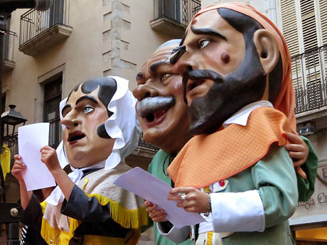 Arribada de la Flama del Canig&oacute; 2021 a la pla&ccedil;a del Vi