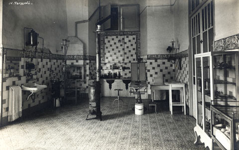 Consulta mèdica de l'antic Hospici de Girona. 1911