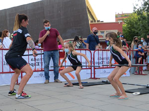 IX Jornada de l'Esport Femen&iacute; 2021 a la pla&ccedil;a Salvador Espriu i la de Francesc Calvet i Rubalcaba