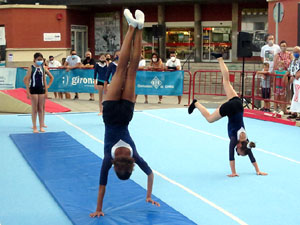 IX Jornada de l'Esport Femen&iacute; 2021 a la pla&ccedil;a Salvador Espriu i la de Francesc Calvet i Rubalcaba