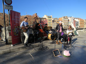 Nadal 2021. Girona Christmas Swing. Actuació de Counting Off