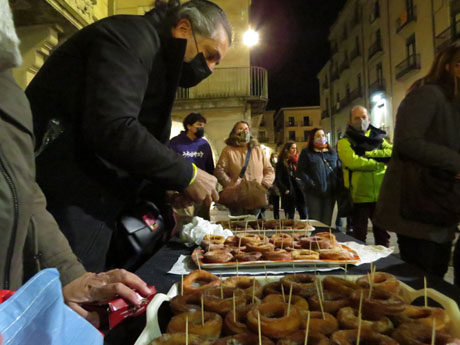 Nadal 2021 a Girona. Encesa dels llums de Hanukkà a la plaça del Vi