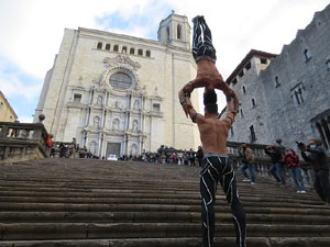 Nadal 2021. R&egrave;cord Guiness de pujada d'escales de Giang Brothers