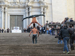 Nadal 2021. R&egrave;cord Guiness de pujada d'escales de Giang Brothers