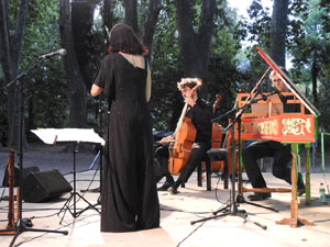 Festival Notes al parc 2021. Sara Parés, Oleguer Aymamí i Dani Espasa