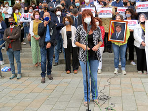 Concentraci&oacute; de protesta per la detenci&oacute; de Carles Puigdemont a l'Alguer