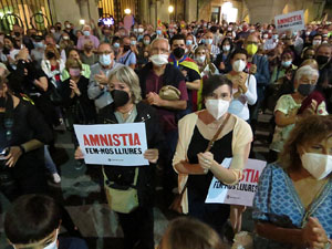 Concentraci&oacute; de protesta per la detenci&oacute; de Carles Puigdemont a l'Alguer