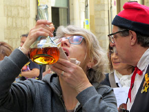 Setmana Santa 2022 a Girona. Cantada de Caramelles