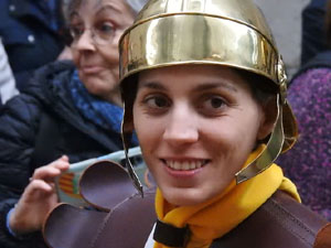 Setmana Santa 2022 a Girona. Sortida dels Manaies per lliurar el Penó