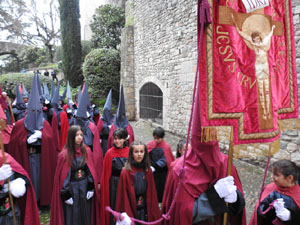 Setmana Santa 2022 a Girona. Sortida dels Manaies per lliurar el Penó